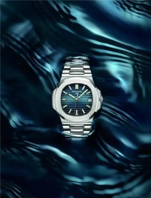 �ٴ�����GOLDEN ELLIPSE�ֱ������̼�